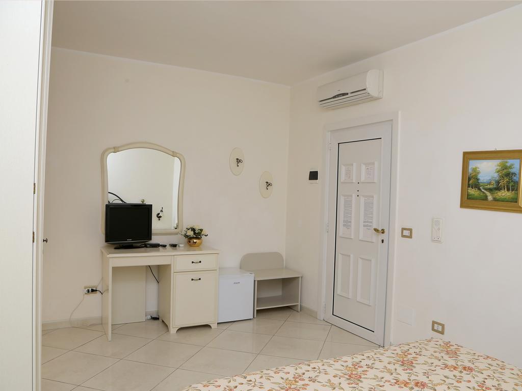 Hotel L'Airone Margherita Di Savoia Exterior foto